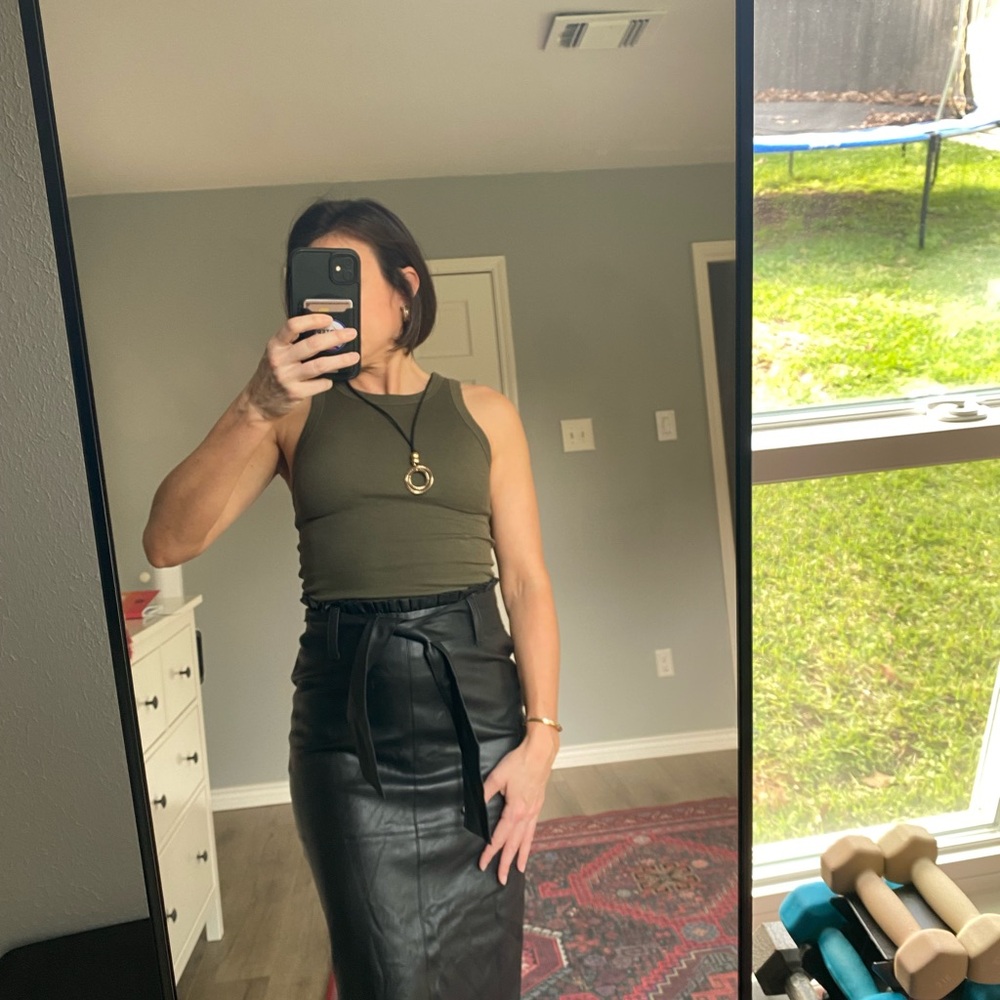 Zara Black Midi Skirt - Picture 1 of 7